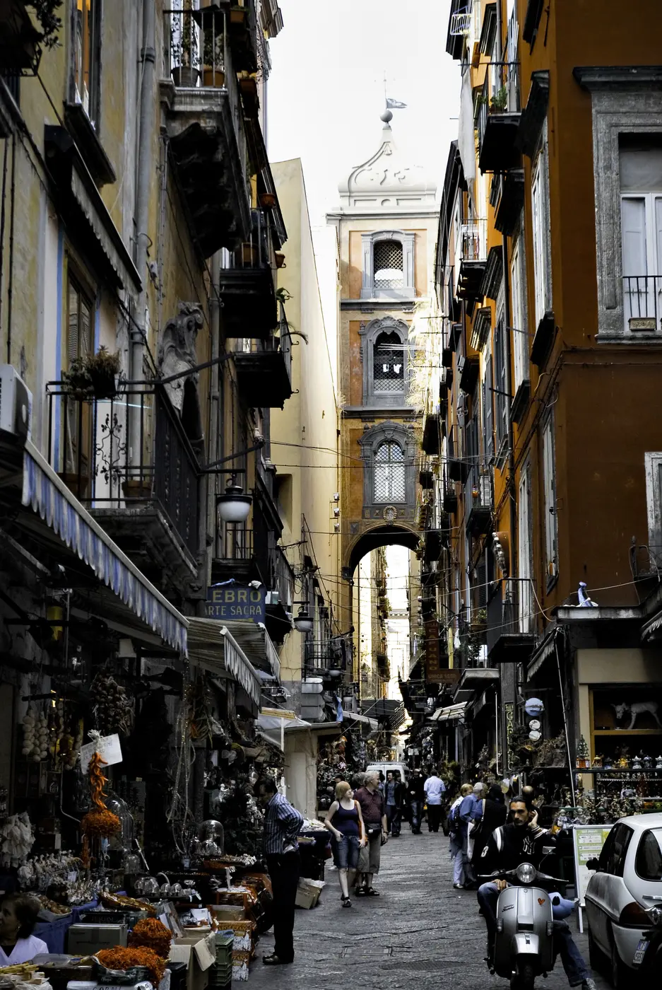 Naples Essential — A City That Keeps Reinventing Itself