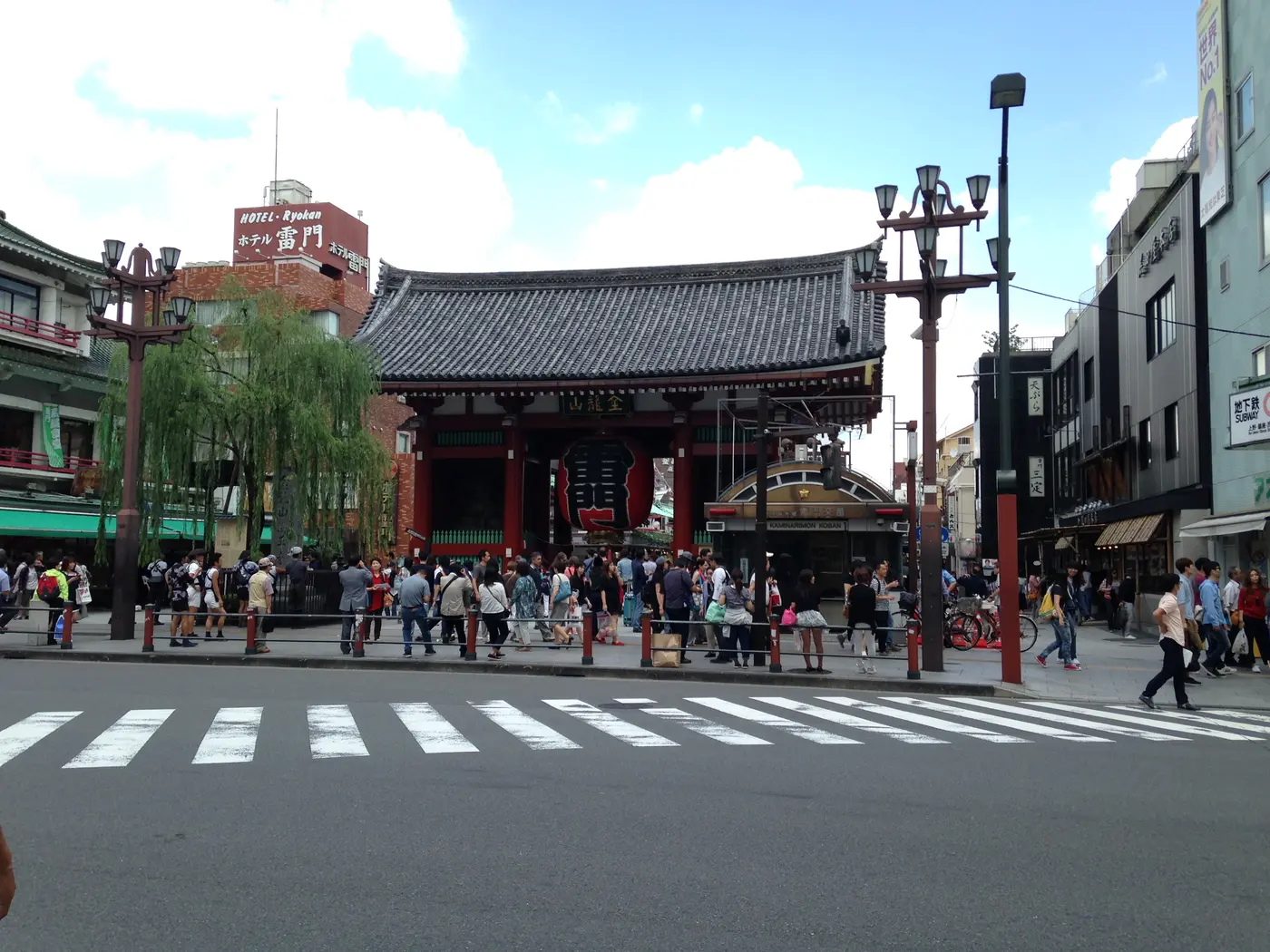 Tokyo Essential — Old Edo, Living Streets, Modern River